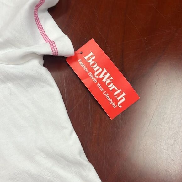 Bon Worth White Flamingo Embroidered T-Shirt sz LP NWT - Picture 4 of 5